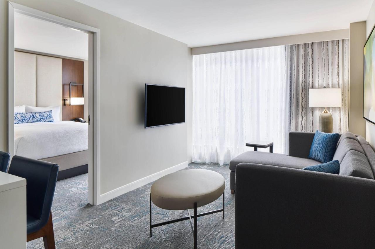 By Marriott Downtown/convention Center